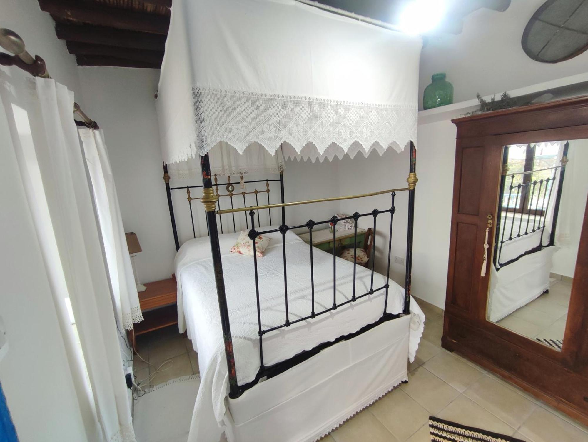 Faith'S Stone House Guest House Simou Ngoại thất bức ảnh